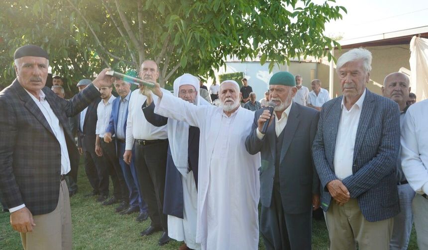 Kur’an-ı Kerim’in Altından Geçerek Barıştılar: Öncel ve Ayaz Aileleri Arasındaki Husumet Sona Erdi