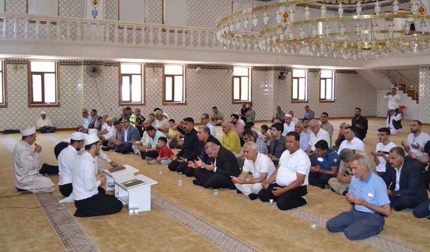 Bismil'de 15 Temmuz Şehitleri İçin Mevlid Programı Düzenlendi