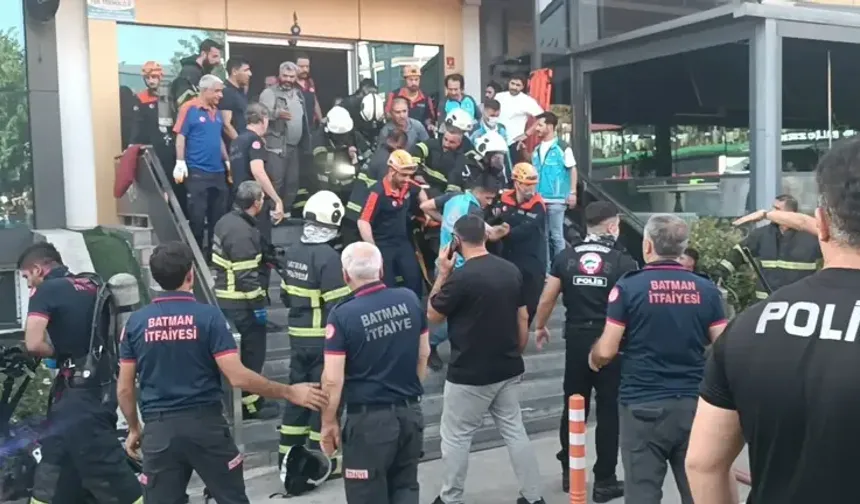 Batman’daki spor salonu yangınında can kaybı 3’e yükseldi: Bakan Şimşek’in yeğeni de hayatını kaybetti