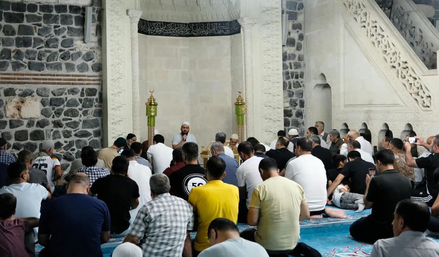 Diyarbakır’da Mevlid Kandili dualarla idrak edildi