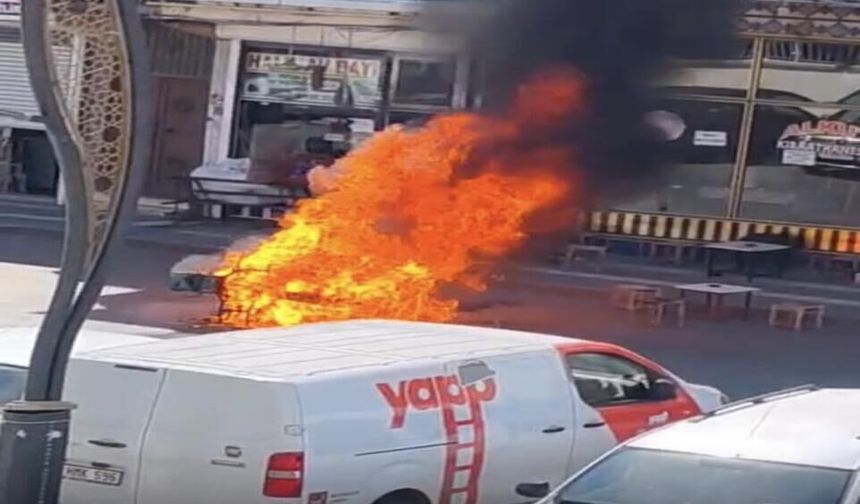 Diyarbakır'da Hareket Halindeki Motosiklet Alev Alev Yandı