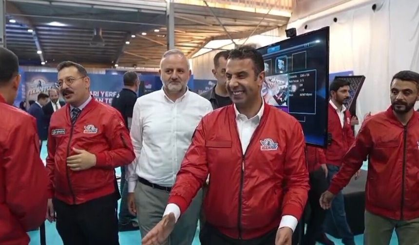 Diyarbakır'da TEKNOFEST Heyecanı: AK Parti Diyarbakır İl Başkanı Hamit Sümer Gençlerin Projelerini İnceledi