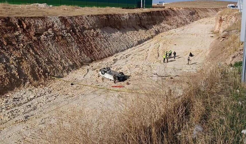 15 Metre Yükseklikten Yol Çalışması Alanına Uçan Otomobilin Sürücüsü Yaşamını Yitirdi