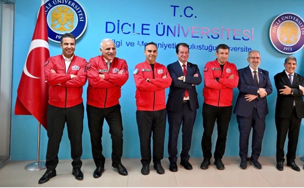 Bakan Kacır ve Selçuk Bayraktar Diyarbakır’a geldi