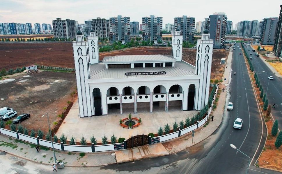 Orhan Ayaz Camii ve Taziye Evi vatandaşların hizmetine girdi