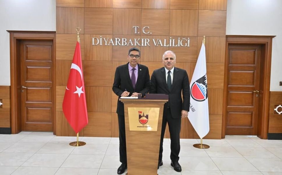 Malezya Ankara Büyükelçisi Shaffieq’ten Diyarbakır Valisi Zorluoğlu’na Ziyaret